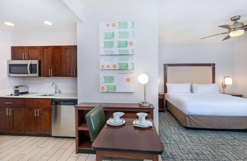 Sandy Springs Hotel | Atlanta Getaway! 4 Suites w/Breakfast & Gym Near Sandy Springs & Mall!