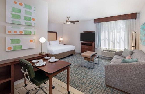 Sandy Springs Hotel | Atlanta Getaway! 4 Suites w/Breakfast & Gym Near Sandy Springs & Mall!