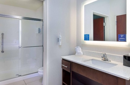 Sandy Springs Hotel | Atlanta Getaway! 4 Suites w/Breakfast & Gym Near Sandy Springs & Mall!