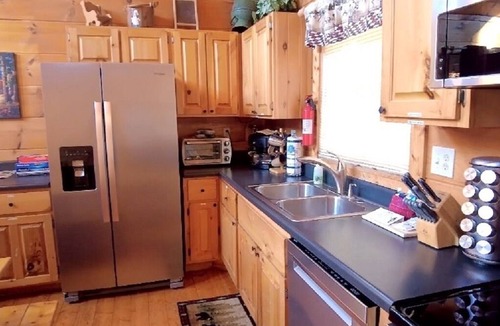 Sevierville Cabin | Aug Special-Secluded, Privacy, Mountain View, Sunset, 3D Movies, Hot Tub,Game Rm