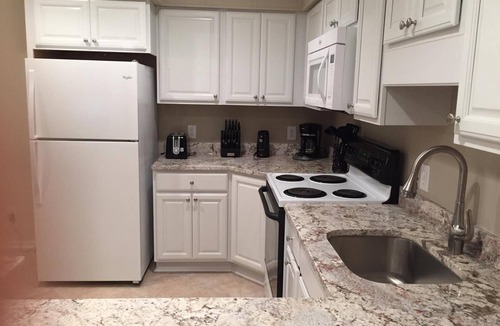 Folly Field Villa | AUG17-21&: OCEANVIEW 2026 REMODEL 50yd to beach3RD FL/SouthbalconyLG Shower2POOL