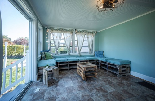 Bridgewater House | Awesome Space in Bridgewater-BC, JMU, EMU! Near Massanutten & Harrisonburg.