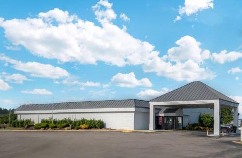 Richmond Hotel | Baymont by Wyndham Richmond KY