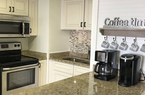 North Myrtle Beach Condo | Beachfront/amazing views!😎1BR-1BA condo w/elevator/pool/W&D!