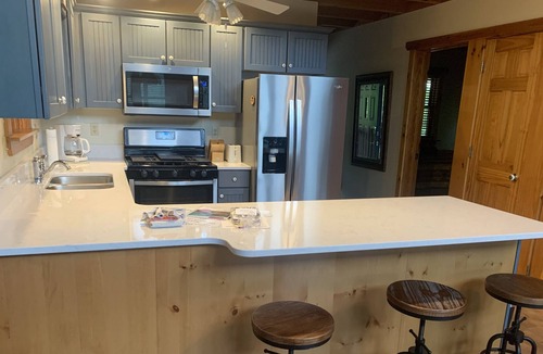 Blairsville Cabin | Bear Paw Ridge is an Upscale cabin in Blairsville, Mountain Views, Pool Table