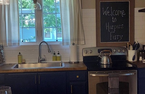 Bolivar House | Beautiful 3-bedroom home in Historic Harpers Ferry!