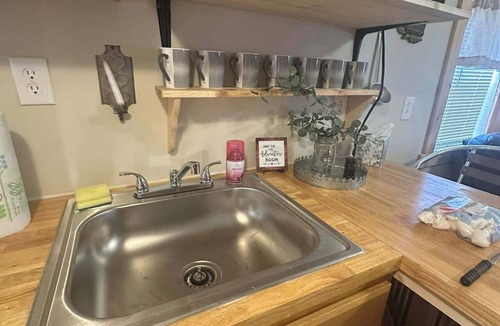Isaban Cabin | Beautiful 4-bedroom cabin with AC in serene Isaban