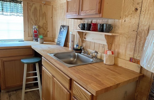 Isaban Cabin | Beautiful 4-bedroom cabin with AC in serene Isaban