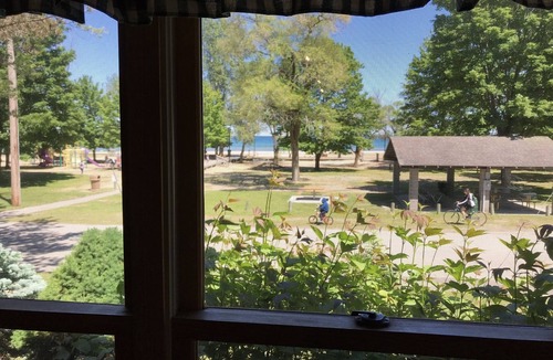 Oscoda House | Beautiful Beachfront Custom Log Cabin on Lake Huron