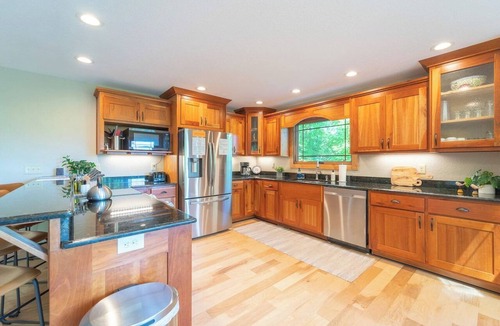 Marble Cabin | Beautiful Cabin on 5 Acres Pond Decks Close to Everything