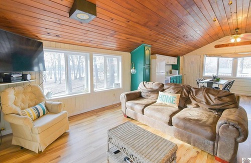 Benton House | Beautiful Cottage -Water Front+dock+Big Bear Bay