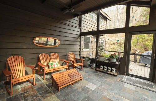 Highlands Cabin | Beautiful Cullasaja River Cabin! Waterfalls, Fish, Swim, Tube, Relax and Unwind!