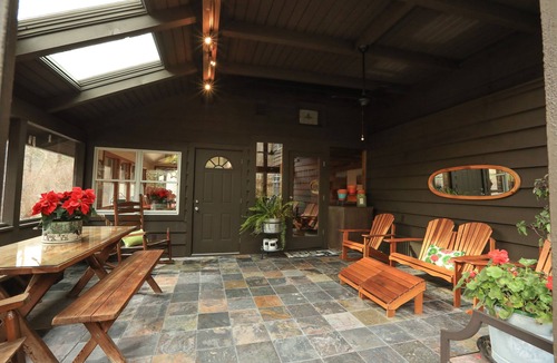 Highlands Cabin | Beautiful Cullasaja River Cabin! Waterfalls, Fish, Swim, Tube, Relax and Unwind!