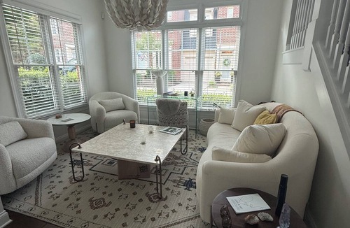 Ashbrook - Clawson Village Condo | Beautiful designer home located near SouthEnd, LoSo, Rail and Uptown