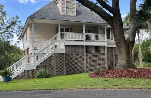 Ocean Ridge House | Beautiful Edisto Home in Ocean Ridge with Private Putting Green