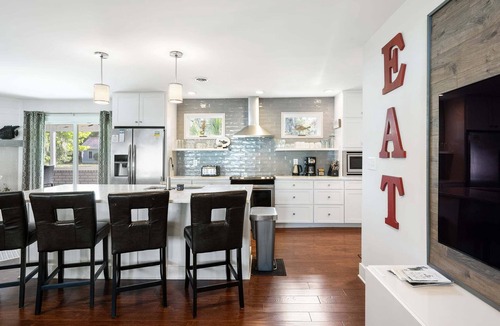 The Old Commons House | Beautiful, Modern Getaway in Historic Downtown Beaufort