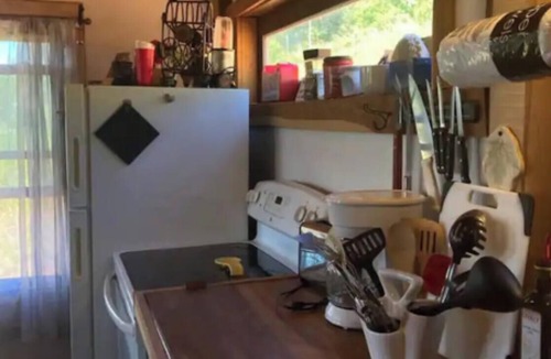 Tazewell Cabin | Beautiful Mountain View surrounded by lakes with fishing ,boating, and hiking