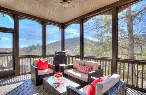 Big Canoe Cabin | Beautiful mountain views in Big Canoe - Camp Paws