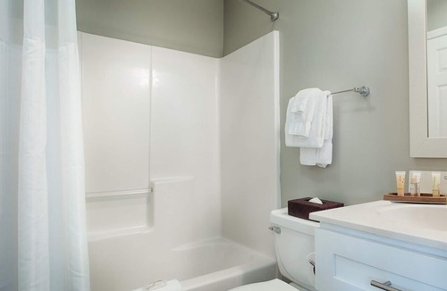 Summerwind Villas Bed & Breakfast | Beautiful Resort in Ocean Ridge 1BD near at Botany Bay