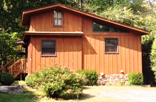 Newland Cabin | Beautiful riverside cabin