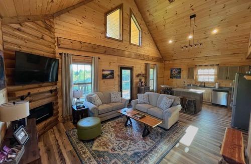 Rogers Cabin | Belay Station Hot Tub - Arcade Loft RRG Escape - Modern hilltop cabin with arcade loft - fast WiFi
