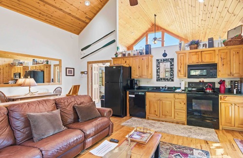 Cleveland Cabin | Bella Vista - 10% OFF or 3rd Night Free - Ask for details!