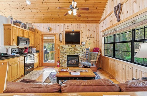 Cleveland Cabin | Bella Vista - 10% OFF or 3rd Night Free - Ask for details!