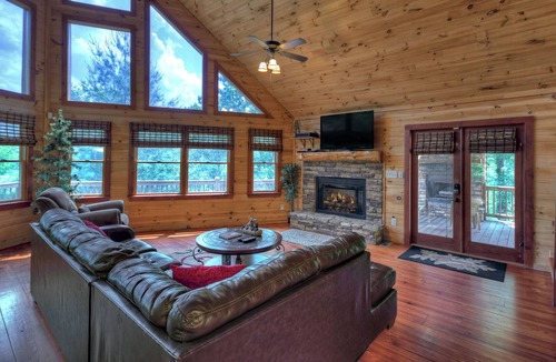 Cherry Log House | Bella Vista - Aska Adventure Area
