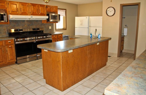 Townsend Cabin | BEST VIEW IN THE SMOKIES - Huge Group Lodge - Hot Tub/Game Tables/WIFI