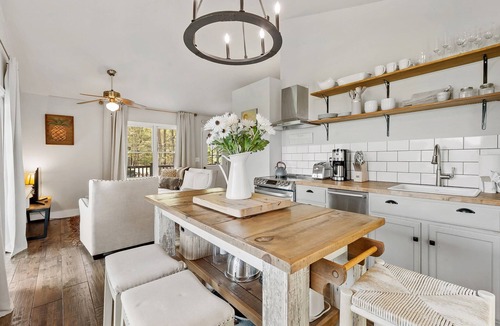 Piney Mountain House | Big View, Fire Pit, Cozy and Romantic - Writer's Block by Carolina Properties