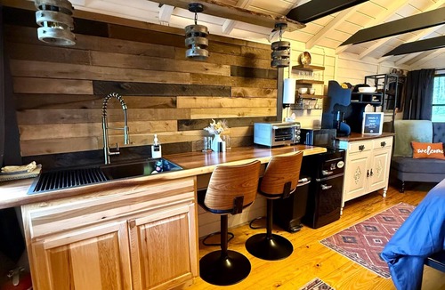 Laurel Ridge Cabin | Black Mtn Stomping Ground's Falcon's Perch with Long-Range Views