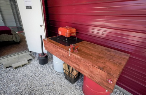 Robbinsville House | BlackTop Lodge Studio at the Tail of the Dragon. Automotive themed studio.