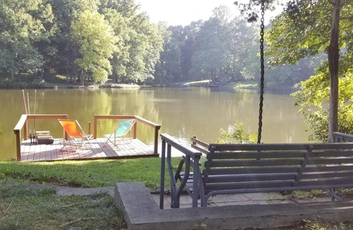 Charlotte House | Boho by the Water! 1750sqft - Fishing & sleeps 10!