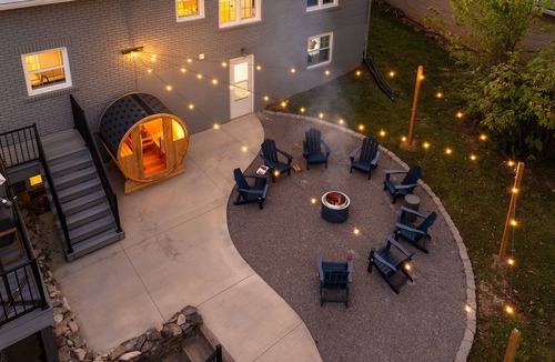 Frankfort House | Book Now: Bourbon, Bonfires & Autumn Nights