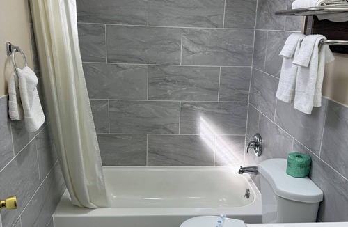 Middlesboro Hotel | Boone Trail Inn
