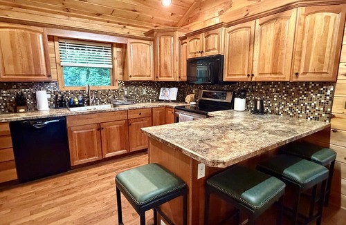 Frankfort Cabin | Bourbon Trail,Theater,HotTub,GameRm,FirePit,6acres
