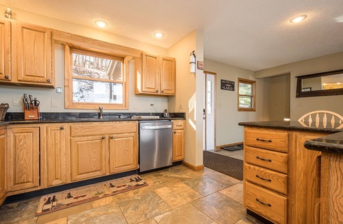 Mountainside House | Boxer Overlook | Lake Views, Hot Tub, Pet Friendly, Mountainside