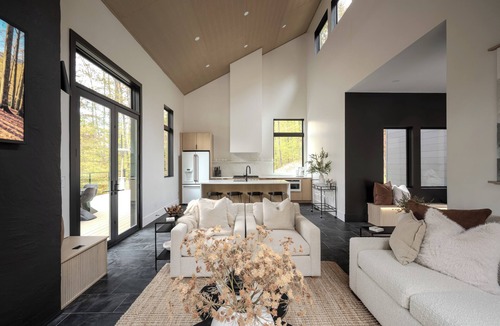 Sylva Cabin | Brand new! Cozy, Scandi Retreat with Hot Tub