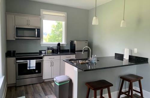 Graysville House | Brand New Guest Apartment on 4 Acres (Pet-Friendly!)