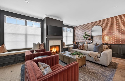 Hillsboro Village House | Brand-New Home ~ Rooftop w/Fire Pit | Hot Tub | TV | Grill |