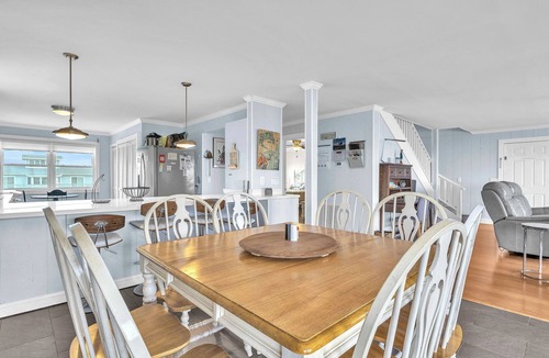 Oak Island House | Breezy Oaks: Oceanfront Home with Chef's Kitchen and Child-friendly Amenities