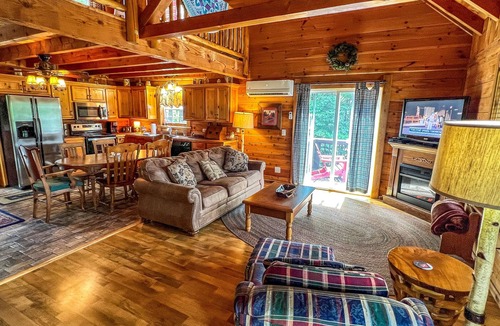 Piney Creek Cabin | Breezy River Cabin | Mountain Views, Hot Tub, Game Room & River Access