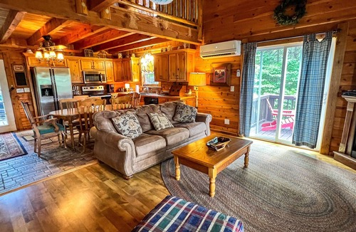 Piney Creek Cabin | Breezy River Cabin | Mountain Views, Hot Tub, Game Room & River Access