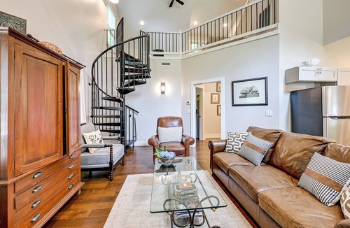 Highlands Cabin | Bright Highlands Retreat Near Waterfalls & Trails