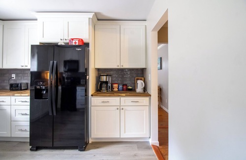 Knoxville House | Brilliance of Bradshaw! 10 min from Downtown Knoxville!