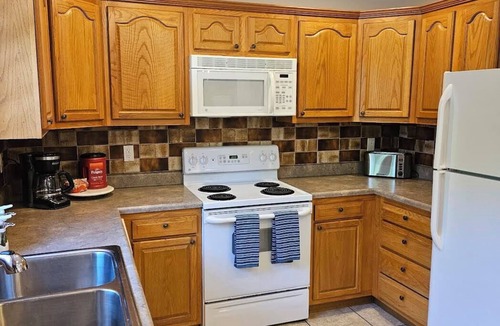 Gilbertsville House | Bring the whole family to this great place with lots of room and games for fun.