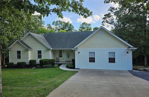 Gilbertsville House | Bring the whole family to this great place with lots of room and games for fun.