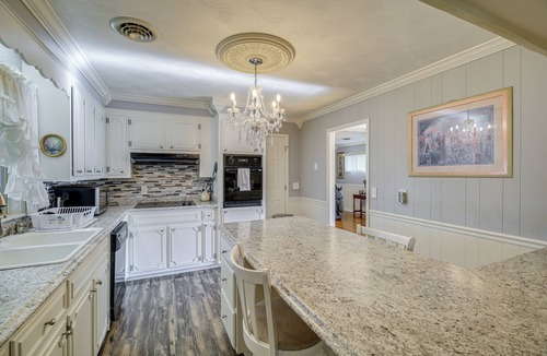 Bristol House | Bristol Retreat w/Creek Access: 2 Mi to Dtwn