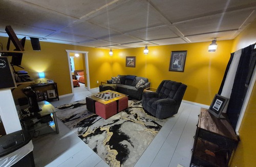 Wappapello House | Brown's Lake House, Family-Friendly 2 Bedroom Retreat Near Lake Wappapello