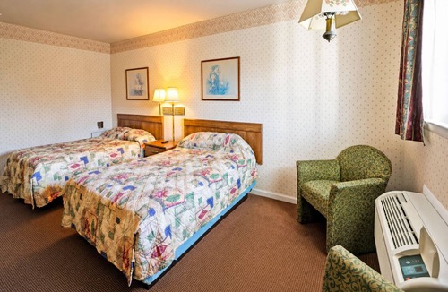 Lewisburg Hotel | Budget-Friendly Stays | Near Parks, Airport and Lewisburg Attractions | 4 Units